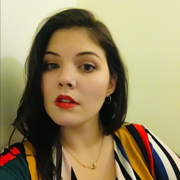 Meet your Posher, Erricka - Picture 2 of 4